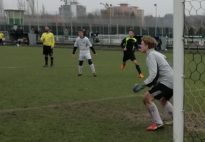 Starší žáci ještě v poločase  v úvodním jarním zápase vedli, ale druhá část nevyšla a Lovosice si domů odvezly všechny body